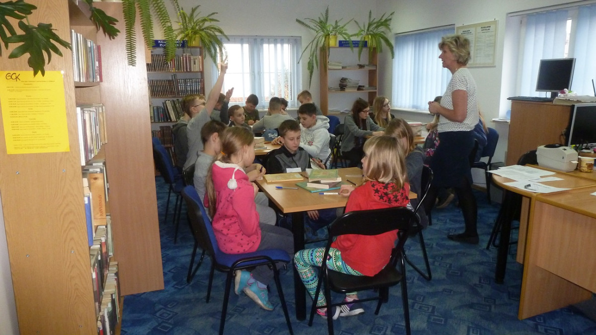 "Budowa książki" - lekcja biblioteczna — zdjęcie 1